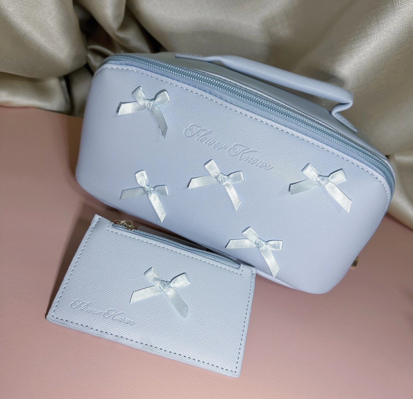 Flower Knows – Cosmetic Bag Blue Portable Makeup Storage