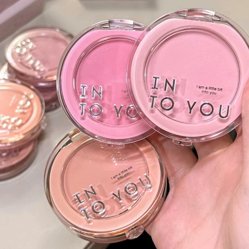 Into You Fluffy Pillow Blush – Effetto Naturale e Morbido