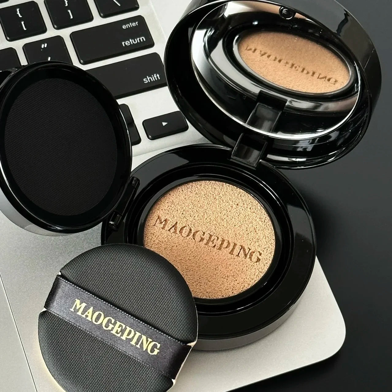 MAOGEPING Luxurious Caviar Cushion Foundation