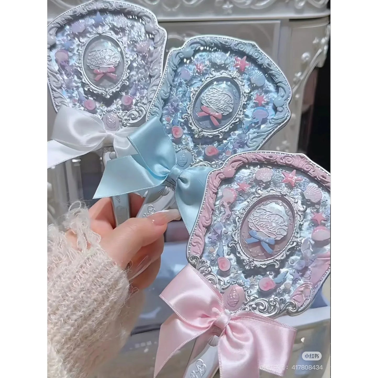 Flower Knows – Shell's Jewel Hand Mirror