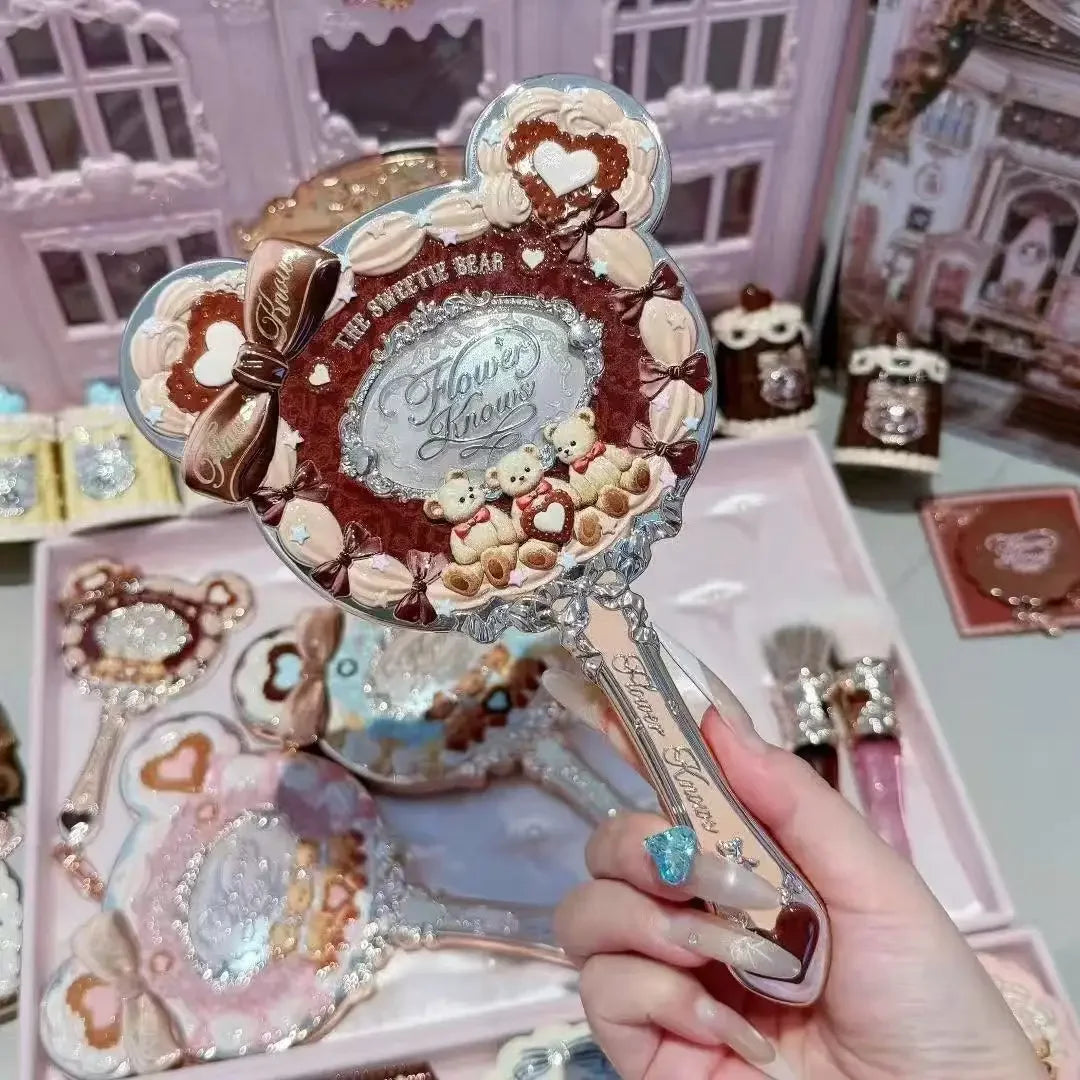 Flower Knows – The Sweetie Bear Hand Mirror