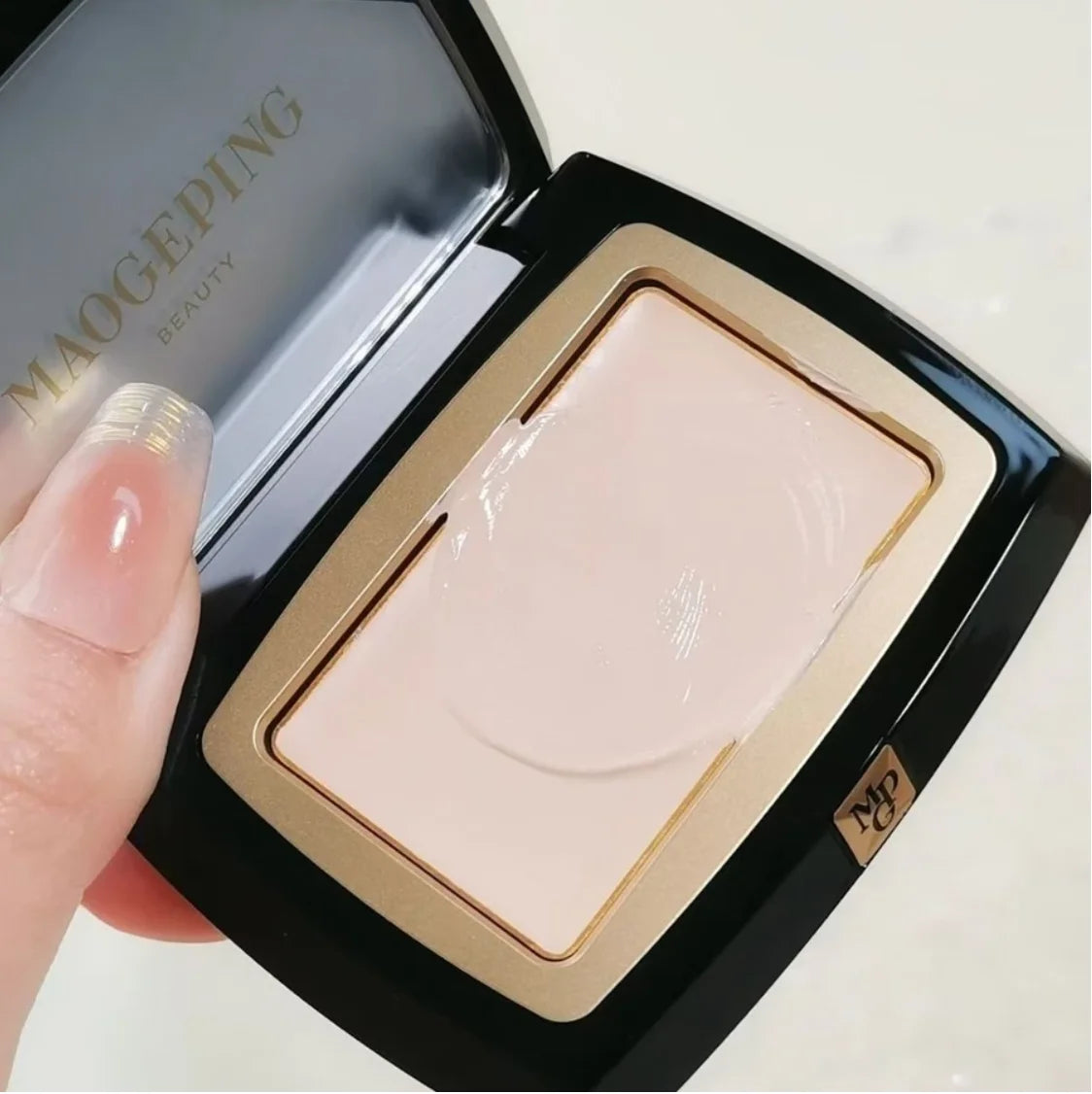 MAOGEPING – Light Shadow Shaping Bronzer & Highlighter