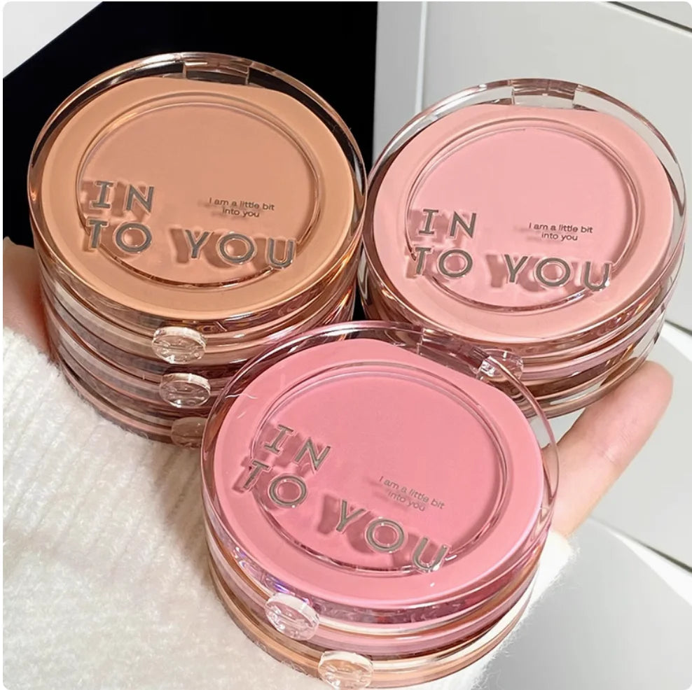 Into You Fluffy Pillow Blush – Effetto Naturale e Morbido