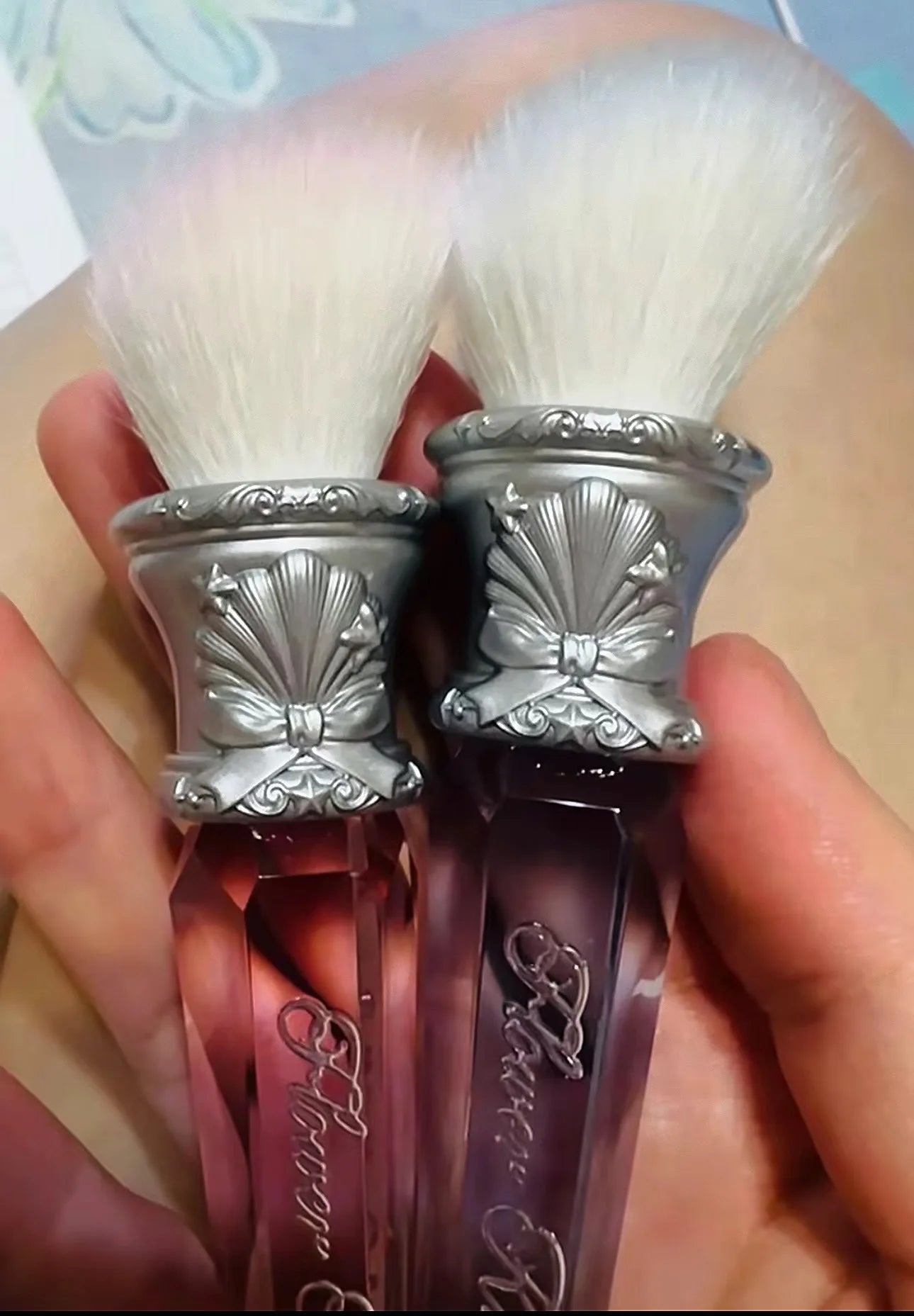 Flower Knows Shell's Jewel Angled Brush