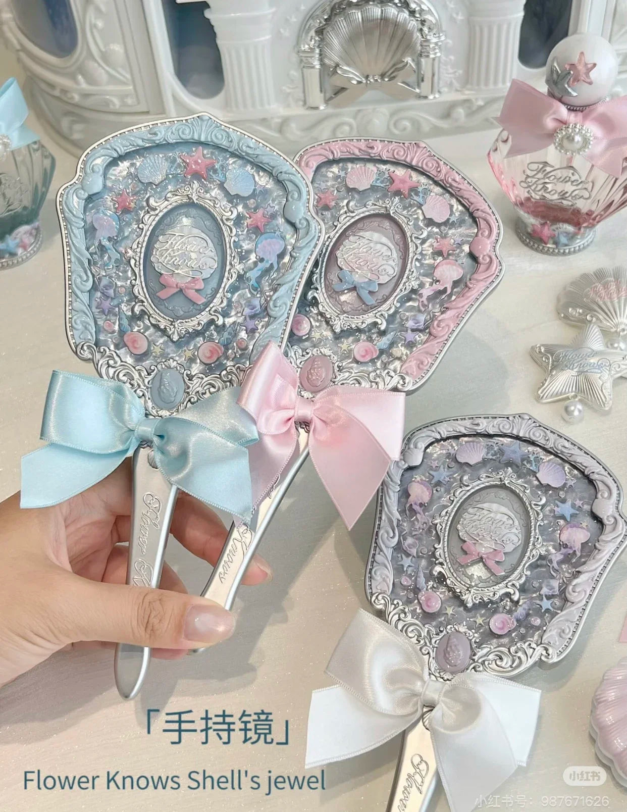 Flower Knows – Shell's Jewel Hand Mirror