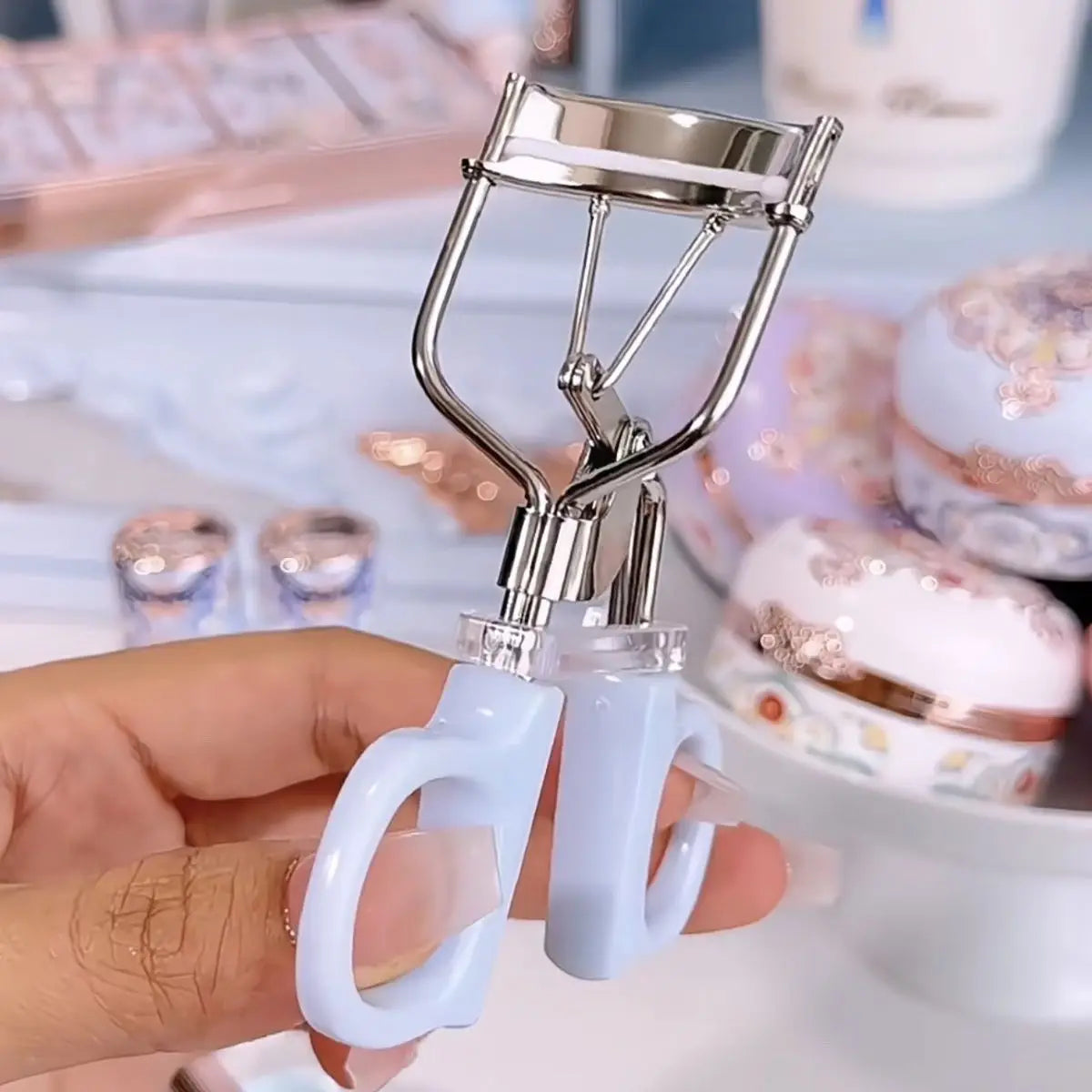 Flower Knows – Butterfly Cloud Collar Series Eyelash Curler