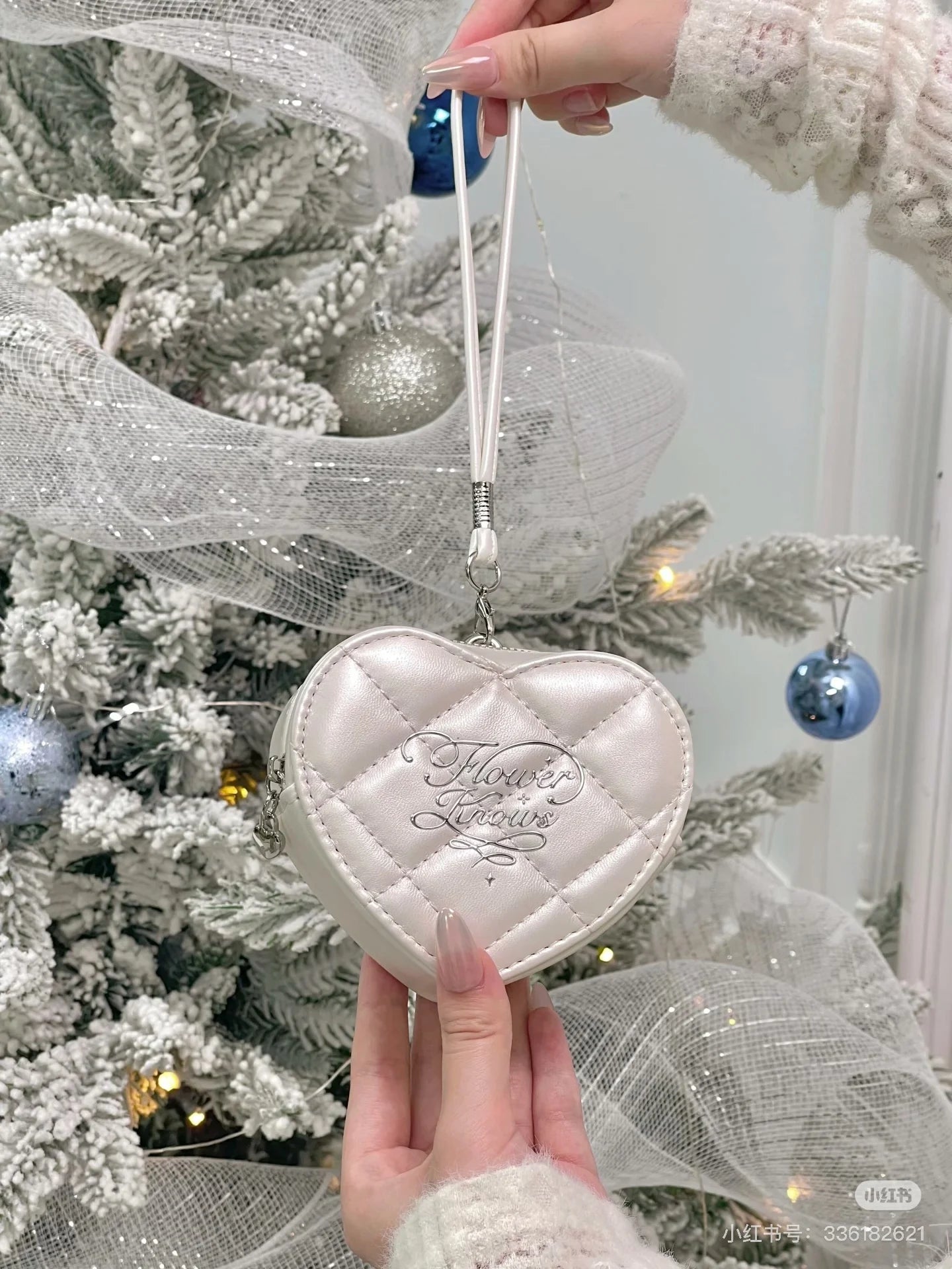 Flower Knows – Christmas Limited Edition Snow House Mini Heart Bag
