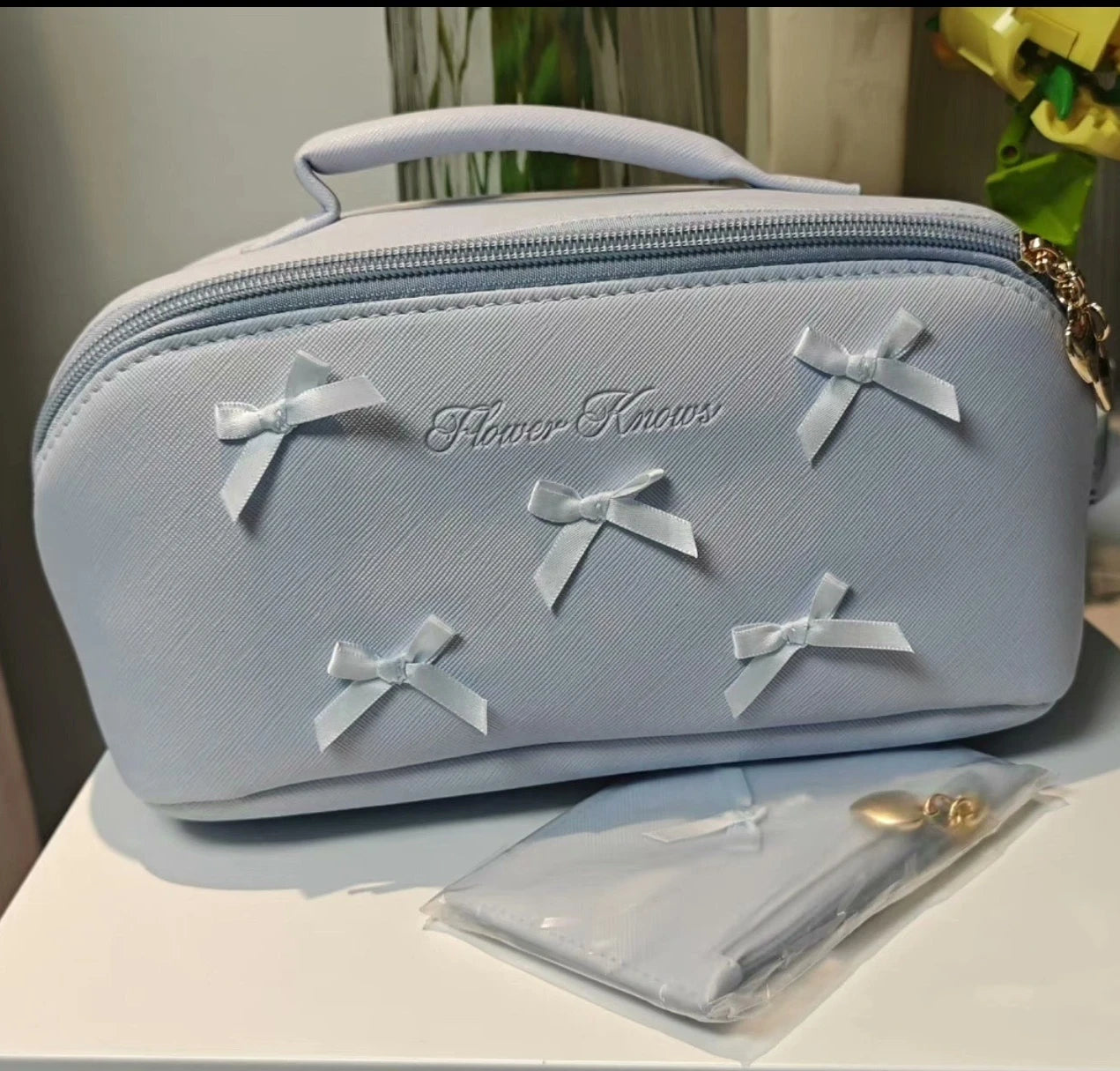 Flower Knows – Cosmetic Bag Blue Portable Makeup Storage